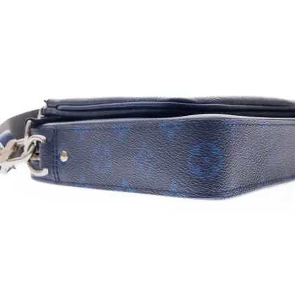 LOUIS VUITTON MESSENGER TAIGARAMA MONOGRAM
