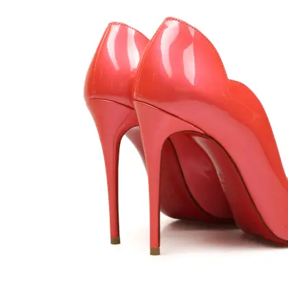 LOUBOUTIN 