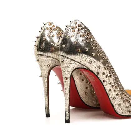 LOUBOUTIN 
