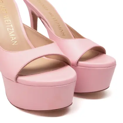 STUART WEITZMAN 