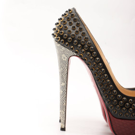 LOUBOUTIN 